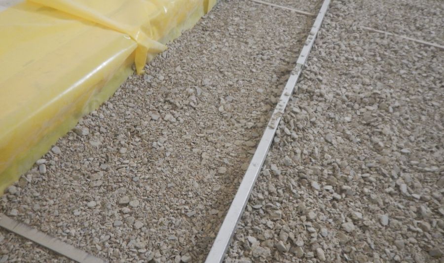 Podsyp podlah na bázi drcených odřezků cementotřískových desek